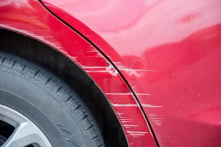 Réparation d'une rayure voiture à Senonche avec le Garage DUJARDIN